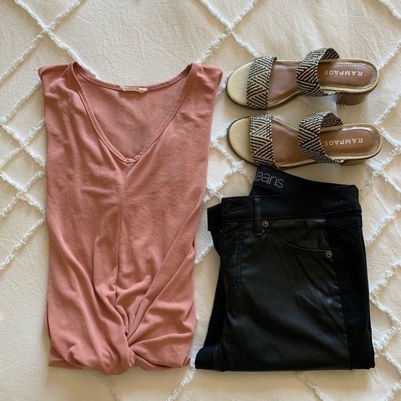 Dusty rose t-shirt with knot detail - Picture 5 of 5